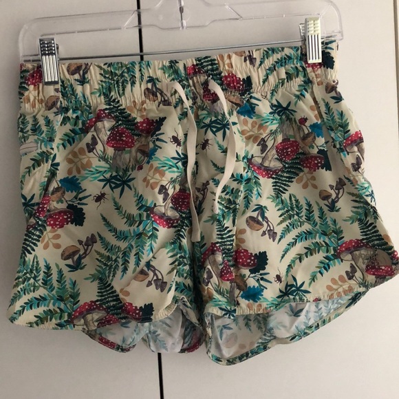 The North Face Mushroom Shorts 